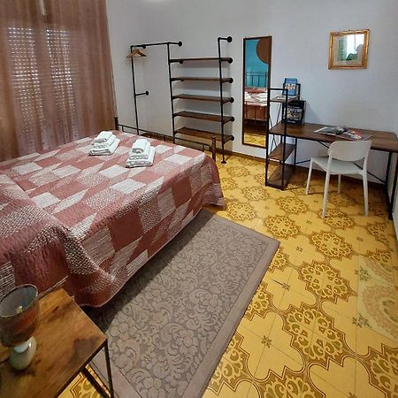 La Pintadera Sarda Apartment Карбония Екстериор снимка